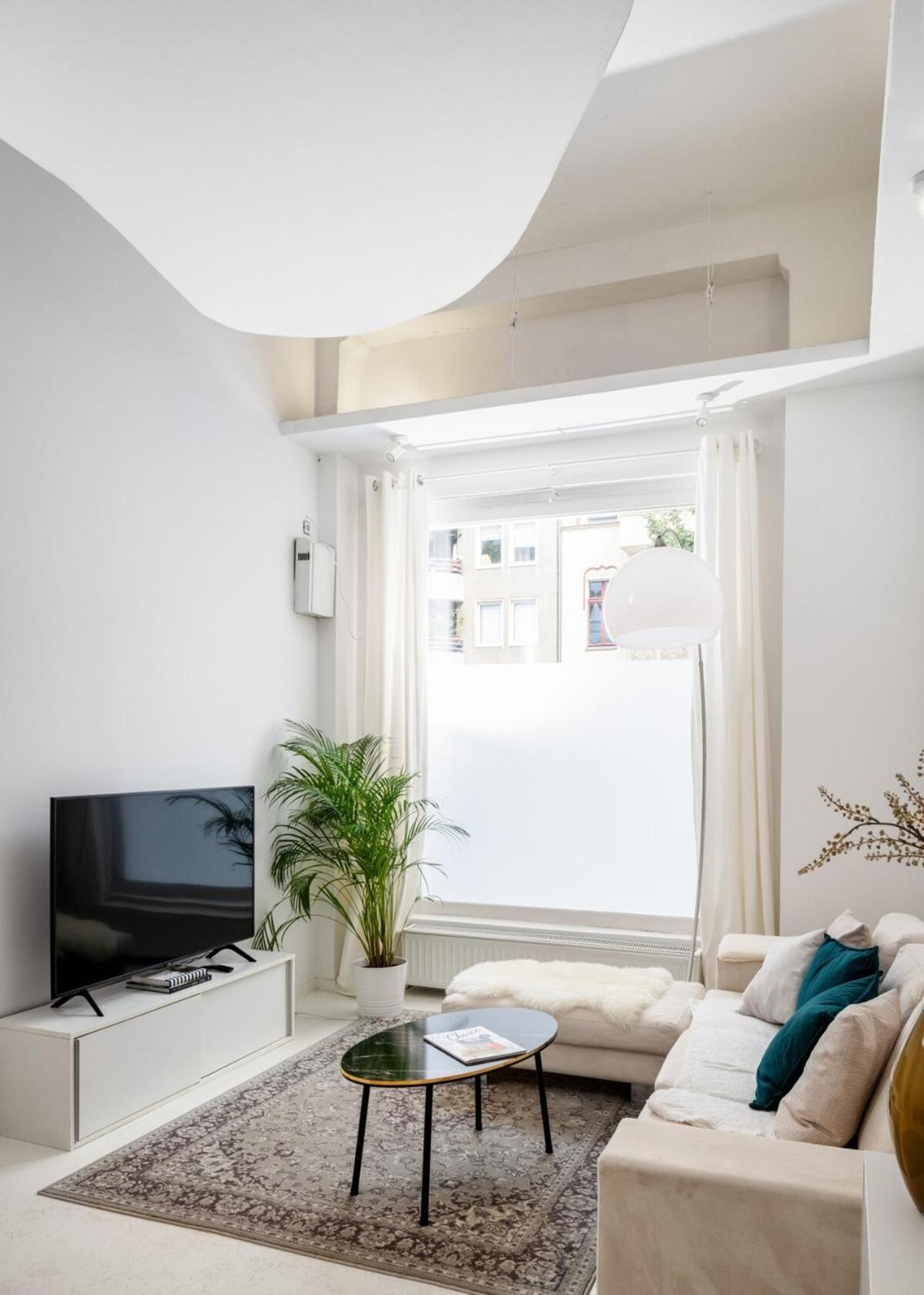 Central Home With Fireplace Near Underground Berlin Exterior photo