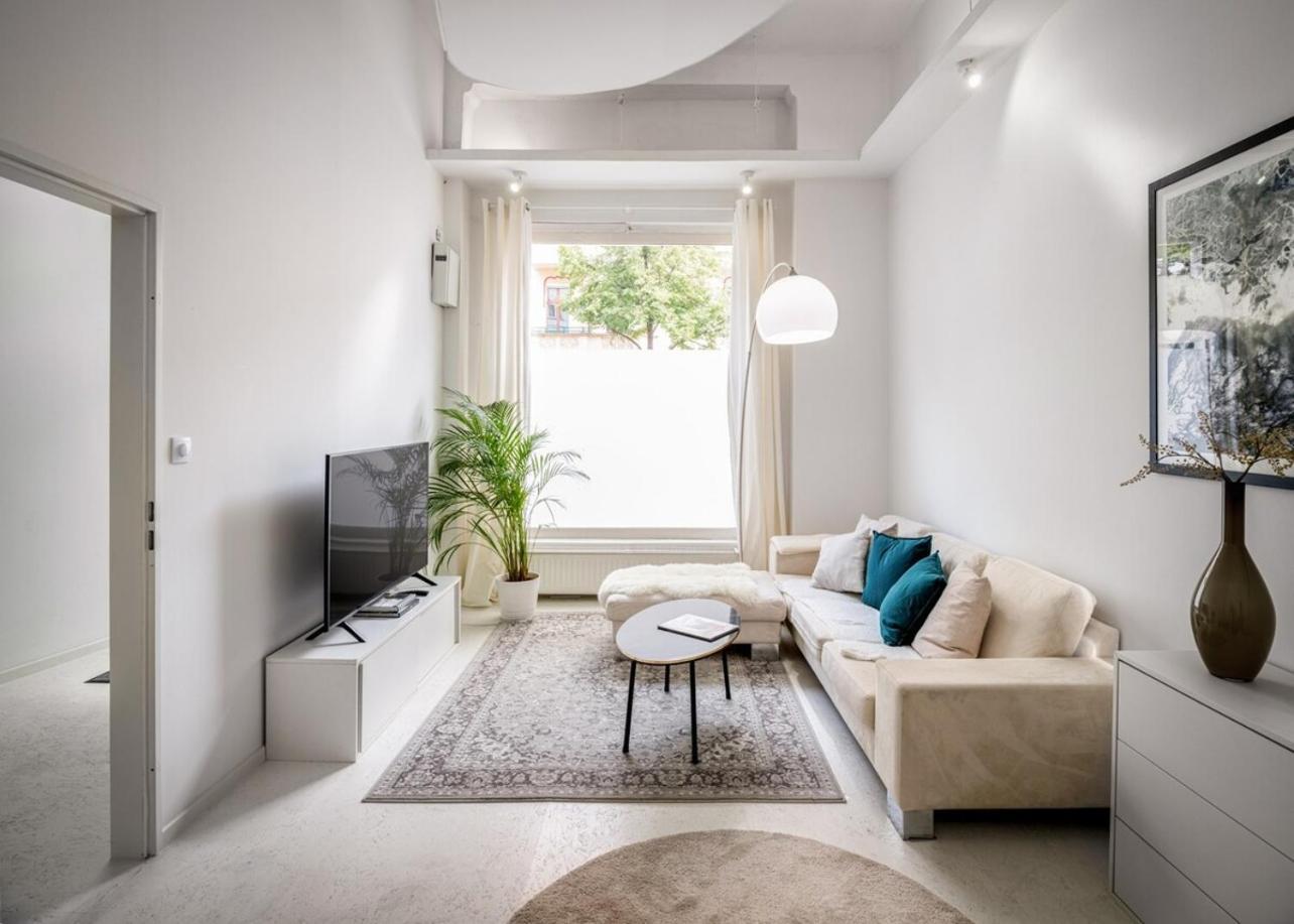 Central Home With Fireplace Near Underground Berlin Exterior photo